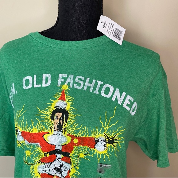 2/$20 Size M | National Lampoons Christmas TShirt - Picture 3 of 14